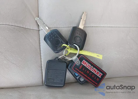 2009 Mercury Grand Marquis Ls (Fleet Only) from USA, damaged, VIN 2MEHM75VX9X632148